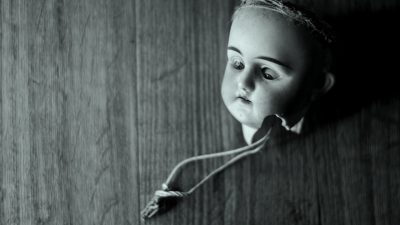 Spökhistoria: Den läskiga dockan